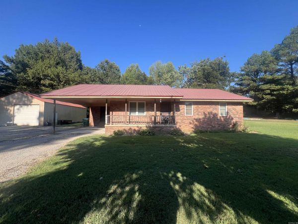 1123 CR 347 , Piggott, AR 72454
