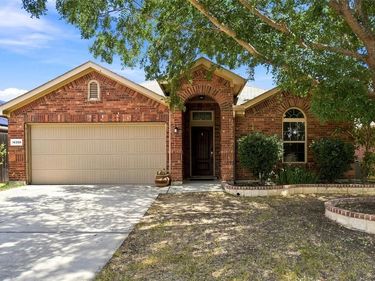 14356 Artisan Drive, Fort Worth, TX 76052