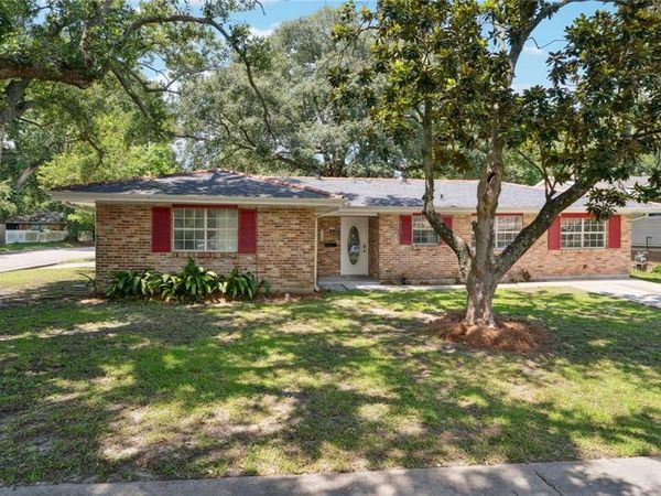 6200 STRATFORD Place , New Orleans, LA 70131