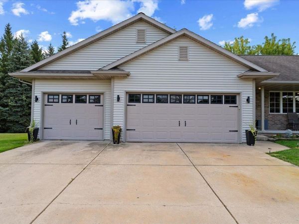 215 W HAVEN COURT, Luxemburg, WI 54217