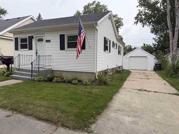 269 E MOORE STREET, Berlin, WI 54923