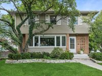 1100 N Oak Park Avenue, Oak Park, IL 60302 primary photo