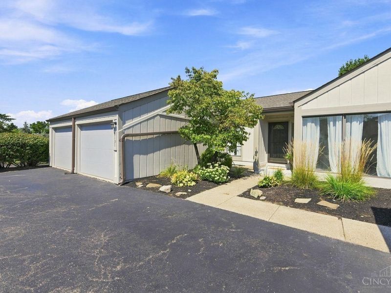 8131 Timbertree Way, West Chester, OH 45069 Photo 8