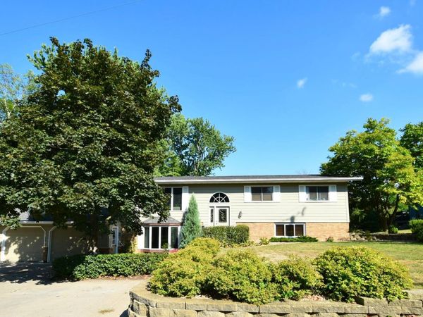 404 S 4th Street , Goodhue, MN 55027
