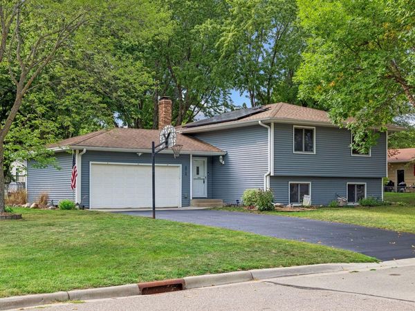20749 Italy Avenue , Lakeville, MN 55044