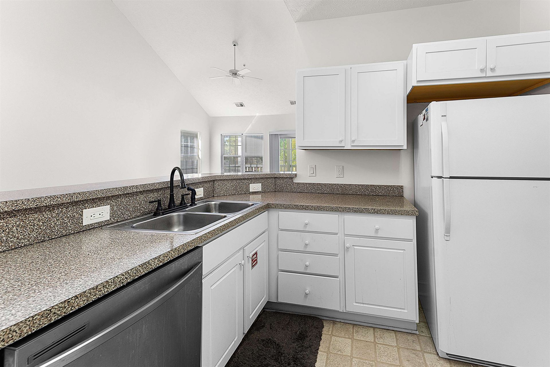 6010 Windsor Green Way Photo 18