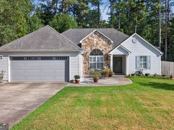 4290 Perrinton Trail, Loganville, GA 30052