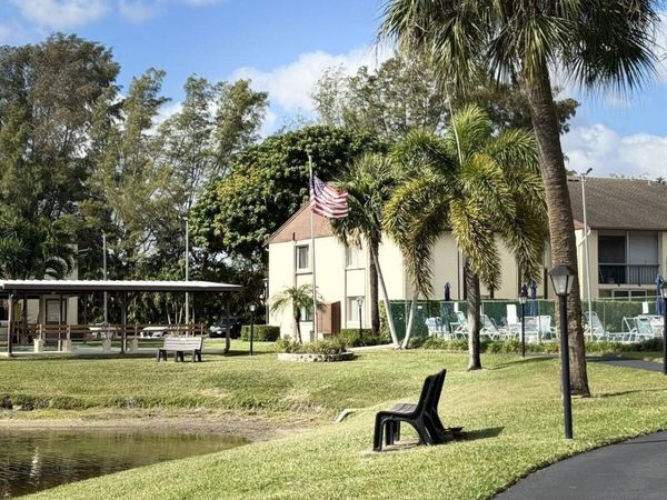 3624 LA AIRES Court, Unit D-1, Greenacres, FL 33463
