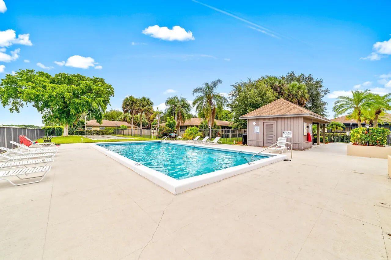 3132 SW 20th Terrace, Unit 12B, Delray Beach, FL 33445 Photo
