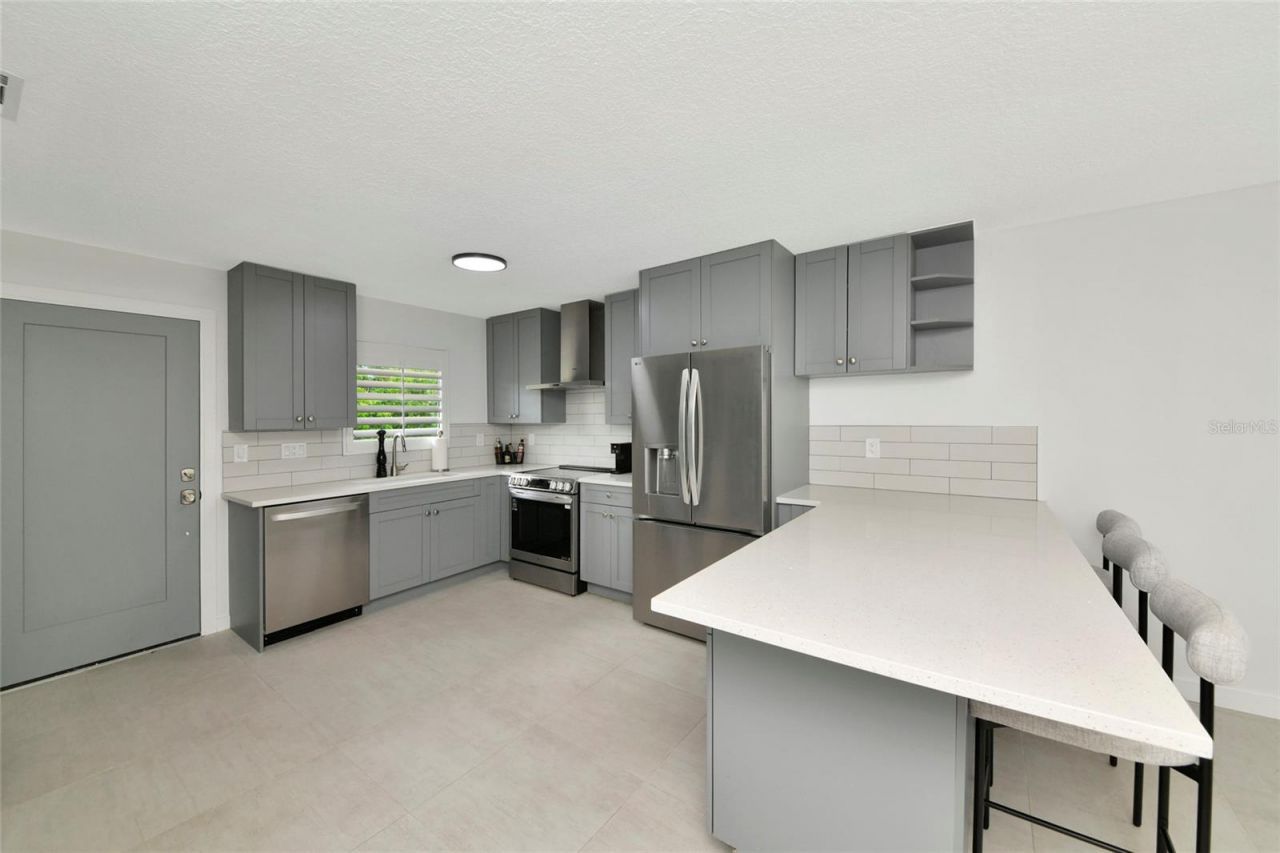 729 Saint Judes Drive S, Unit 2, Longboat Key, FL 34228 Photo