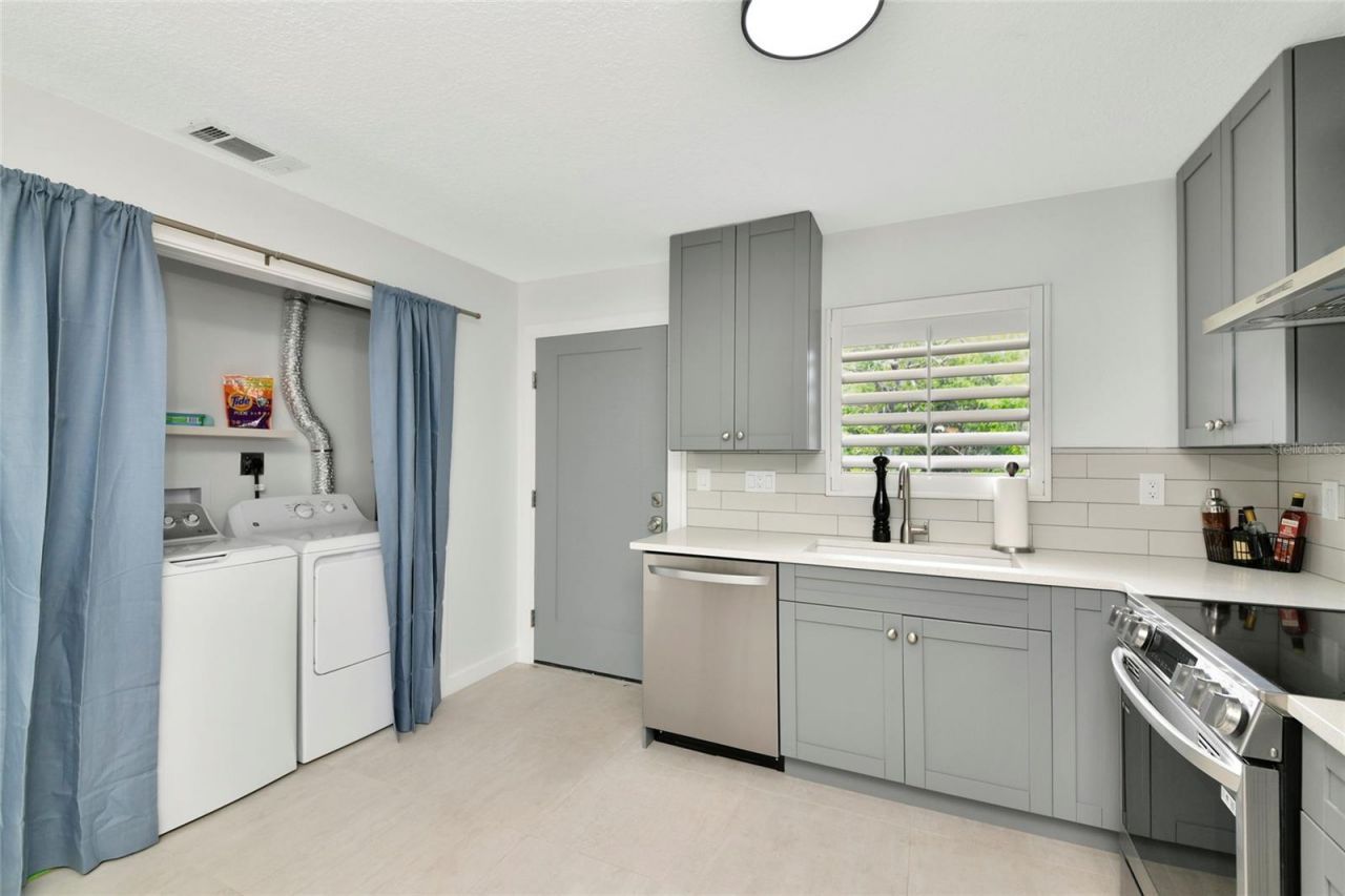 729 Saint Judes Drive S, Unit 2, Longboat Key, FL 34228 Photo