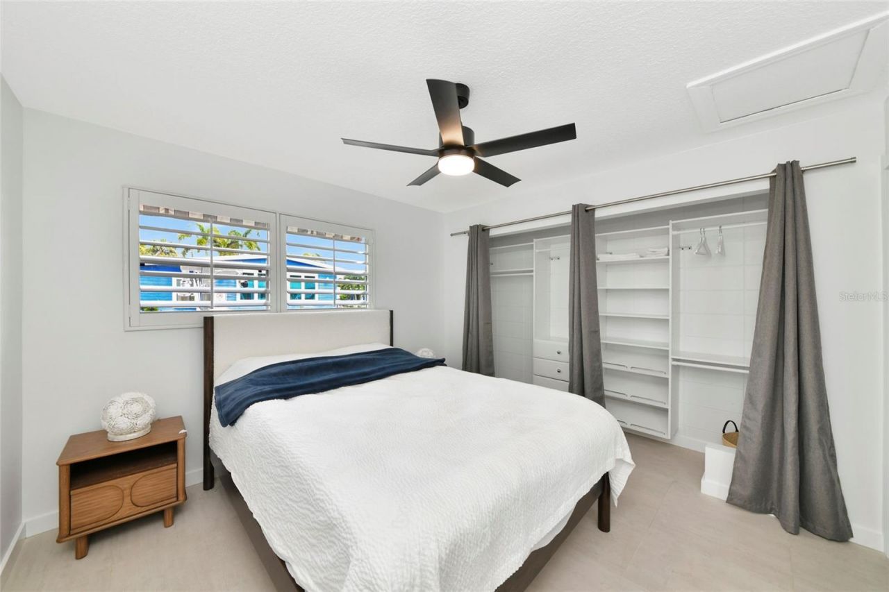 729 Saint Judes Drive S, Unit 2, Longboat Key, FL 34228 Photo