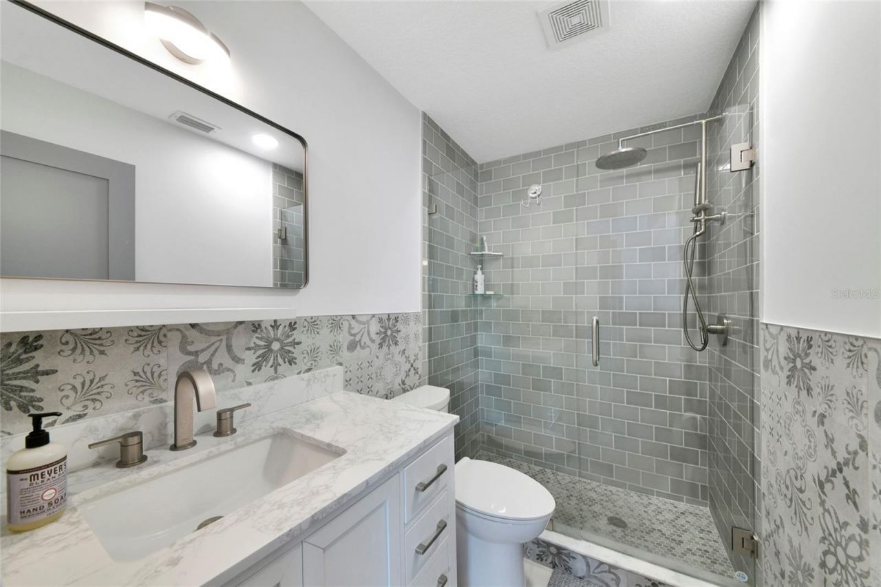 729 Saint Judes Drive S, Unit 2, Longboat Key, FL 34228 Photo