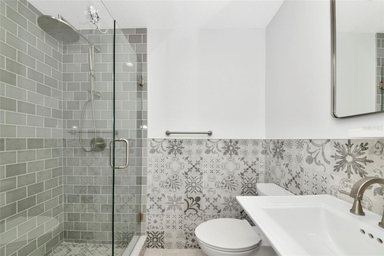 729 Saint Judes Drive S, Unit 2, Longboat Key, FL 34228 Photo