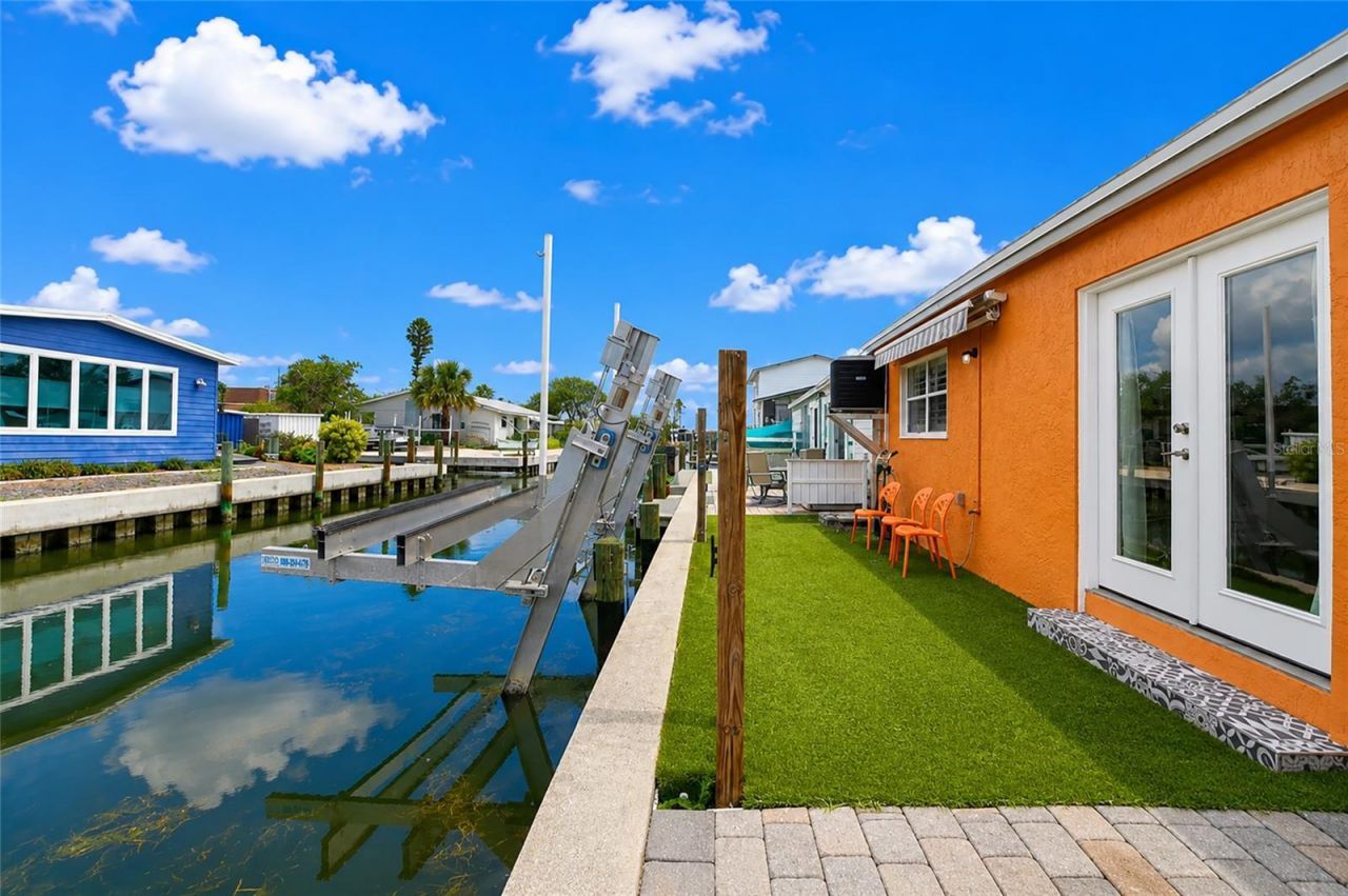 729 Saint Judes Drive S, Unit 2, Longboat Key, FL 34228 Photo