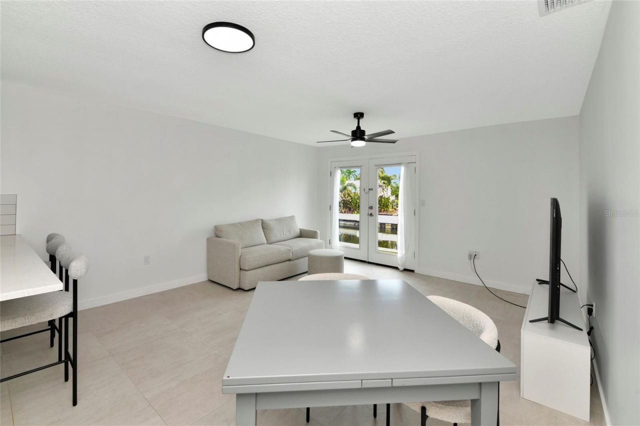 729 Saint Judes Drive S, Unit 2, Longboat Key, FL 34228 Photo