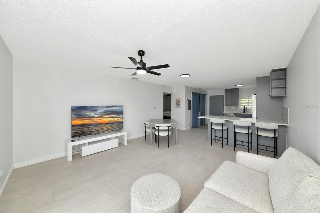 729 Saint Judes Drive S, Unit 2, Longboat Key, FL 34228 Photo