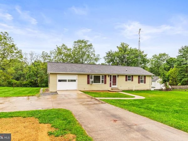 542 SOUTH AVENUE, EAST BERLIN, PA 17316