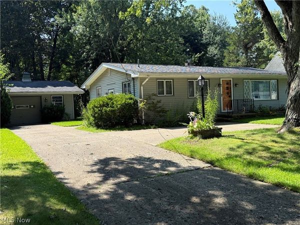 203 W Main Road , Conneaut, OH 44030