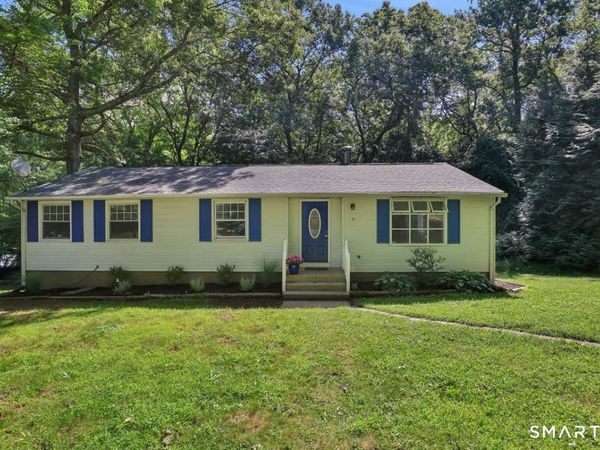 6 East Hayes , East Hampton, CT 06424