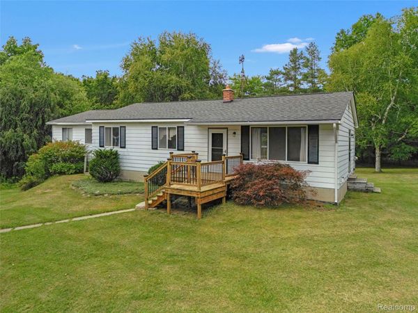 3250 Groveland Road , Groveland Township, Mi 48462