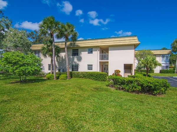 38 Vista Gardens Trail, Unit 207, Vero Beach, FL 32962