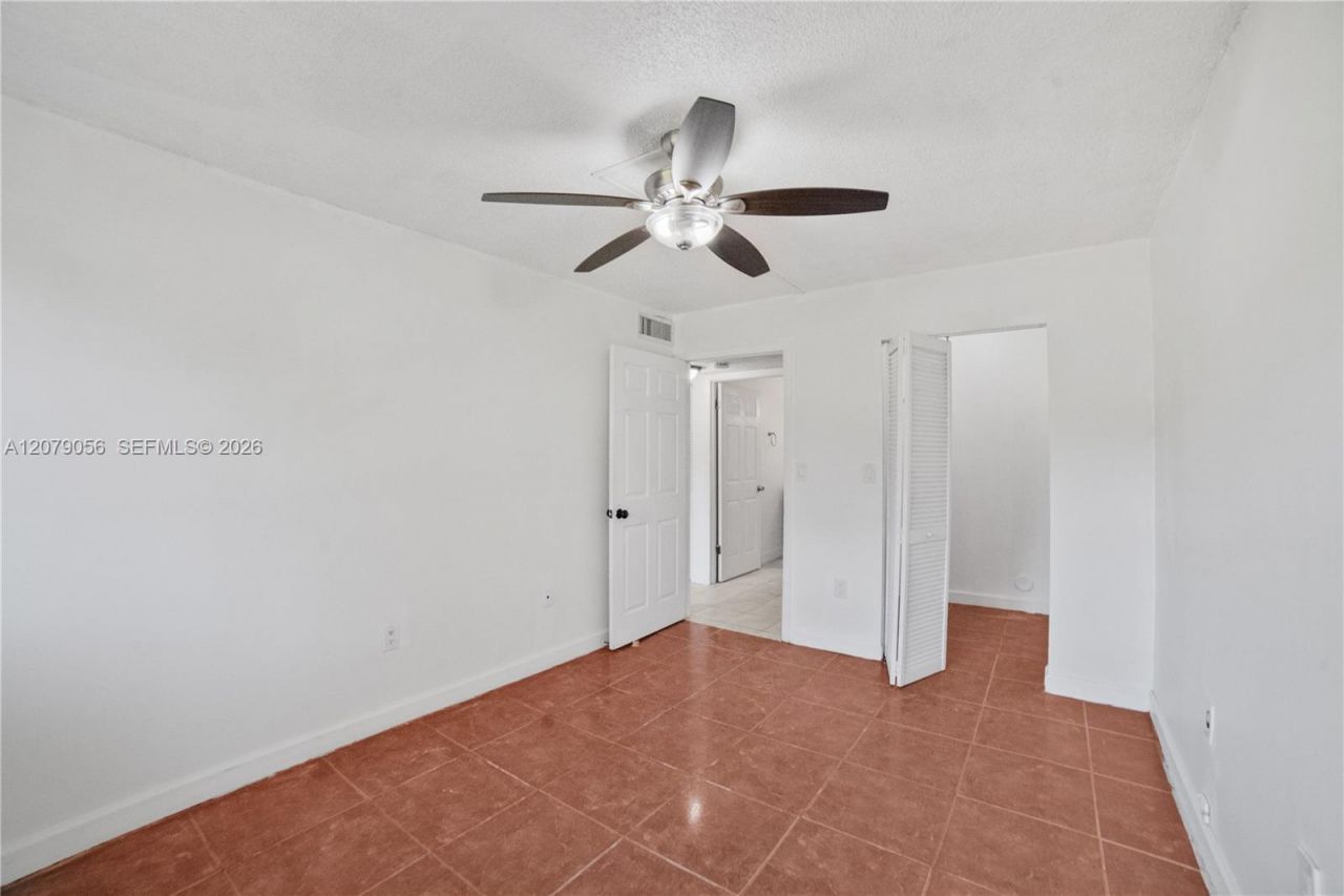 7155 NW 179th St, Unit 108, Hialeah, FL 33015 Photo