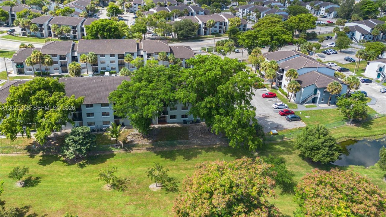 7155 NW 179th St, Unit 108, Hialeah, FL 33015 Photo