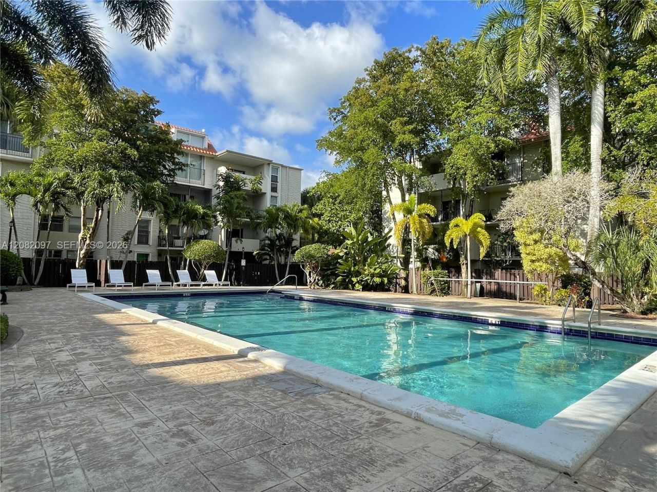 6904 N Kendall Dr , Unit F405, Pinecrest, FL 33156 Photo