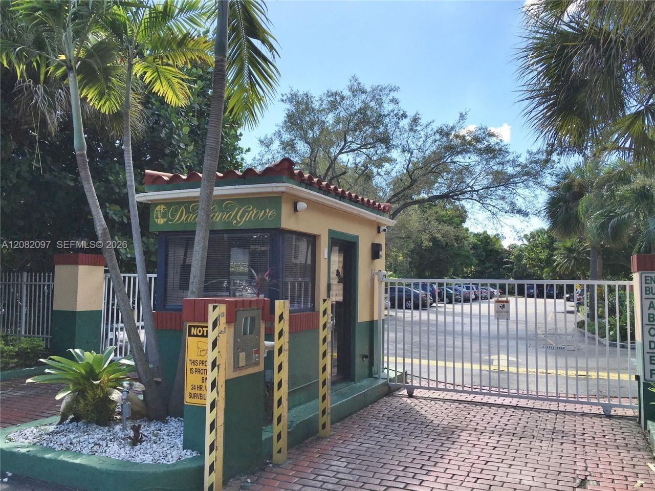 6904 N Kendall Dr , Unit F405, Pinecrest, FL 33156 Photo