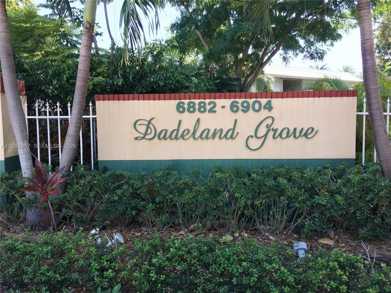 6904 N Kendall Dr , Unit F405, Pinecrest, FL 33156 Photo