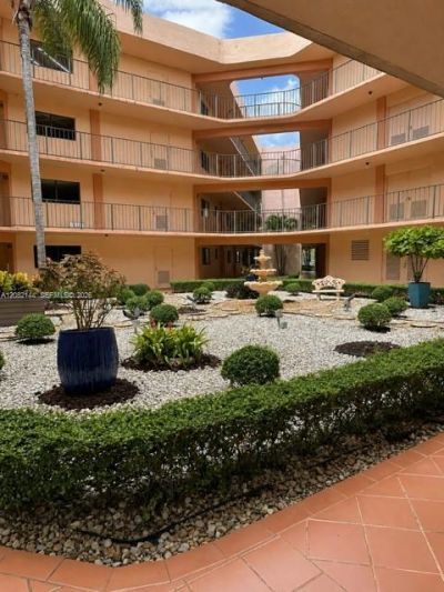 8600 SW 133rd Ave Rd , Unit 305, Miami, FL 33183 Photo