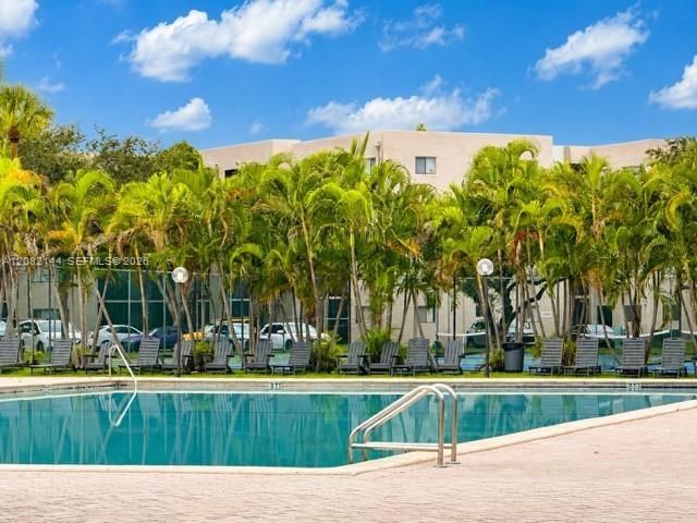 8600 SW 133rd Ave Rd , Unit 305, Miami, FL 33183 Photo