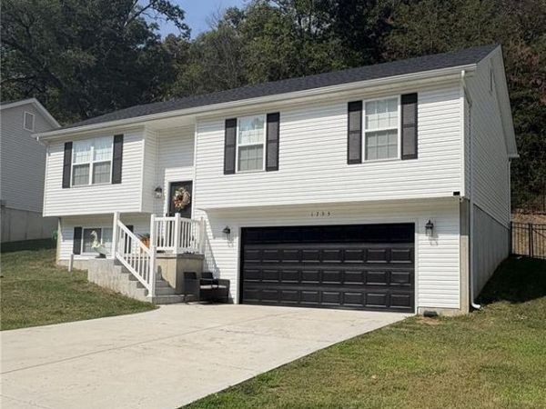 1735 Cherry Blossom Court, Pevely, MO 63070