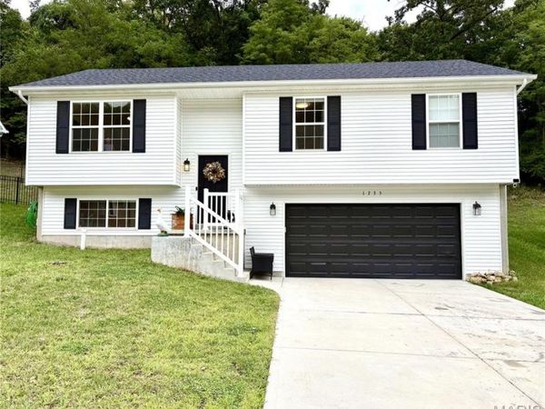 1735 Cherry Blossom Court , Pevely, MO 63070