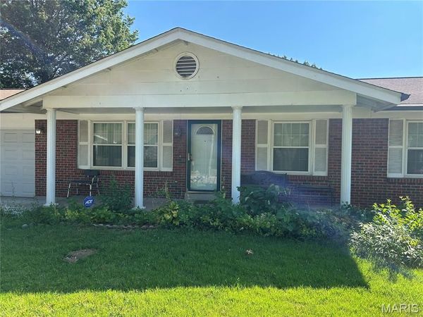 12022 Trampe Heights Lane, Hazelwood, MO 63138