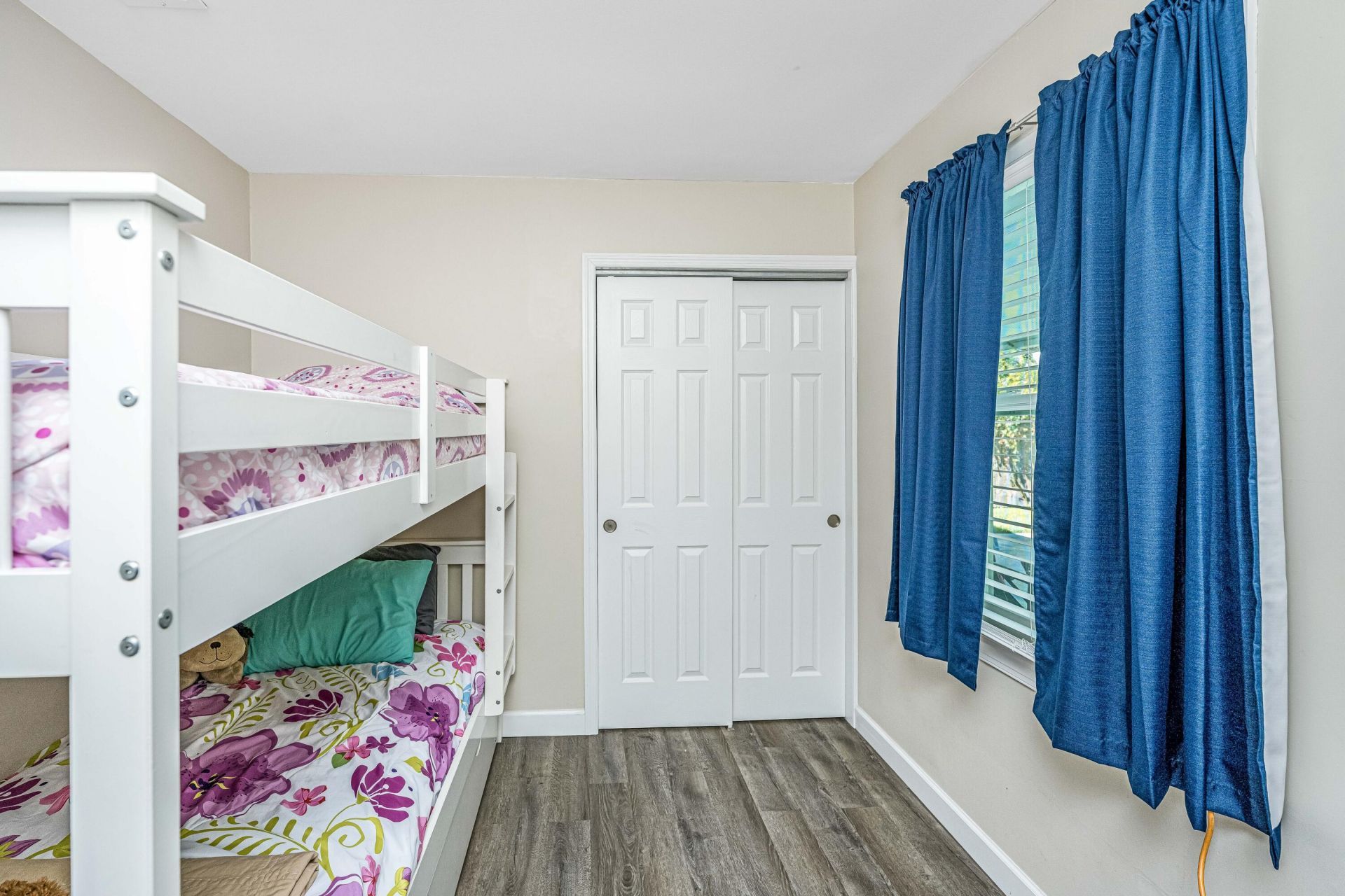 123 Manchester Road Photo 29
