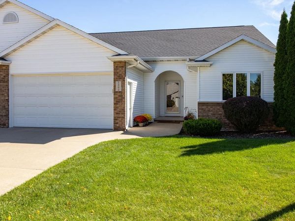 1303 LAVENDER LANE, Appleton, WI 54915