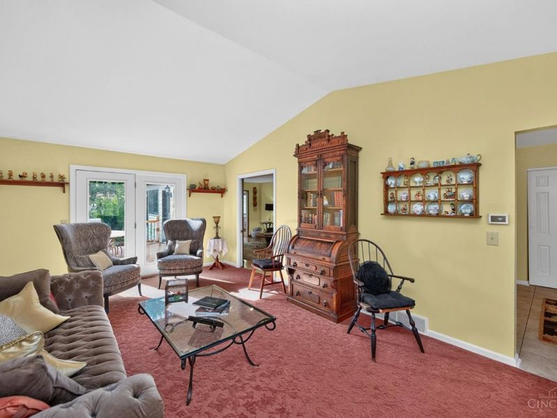 5929 Quailhill Drive, Green Township, OH 45233 Photo 12