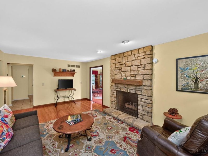 5929 Quailhill Drive, Green Township, OH 45233 Photo 3