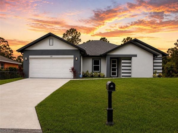 970 Grant BLVD , LEHIGH ACRES, FL 33974