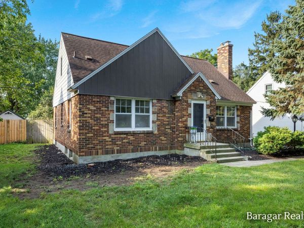 920 Ellsmere Street NE, Grand Rapids, MI 49505