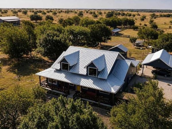 2415 Old Crawford Road , Crawford, TX 76638