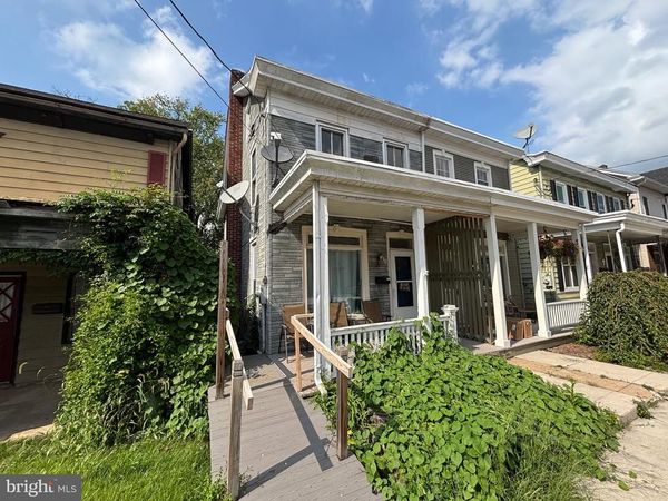 40 N CHURCH STREET , EPHRATA, PA 17522