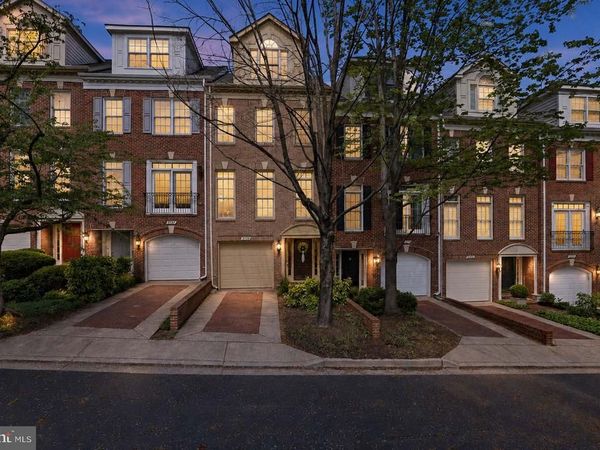 2139 N PIERCE COURT , ARLINGTON, VA 22209