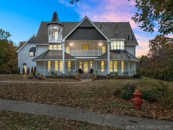 804 E Van Buren Street , Broken Arrow, OK 74011