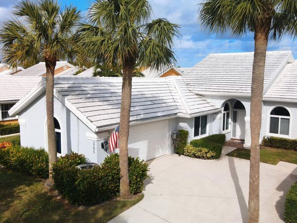 2295 Saratoga Lane, West Palm Beach, FL 33409