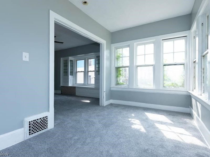 12909 Beachwood Avenue, Garfield Heights, OH 44105 Photo 11