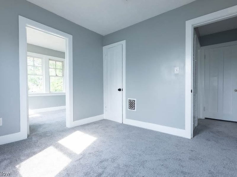 12909 Beachwood Avenue, Garfield Heights, OH 44105 Photo 20