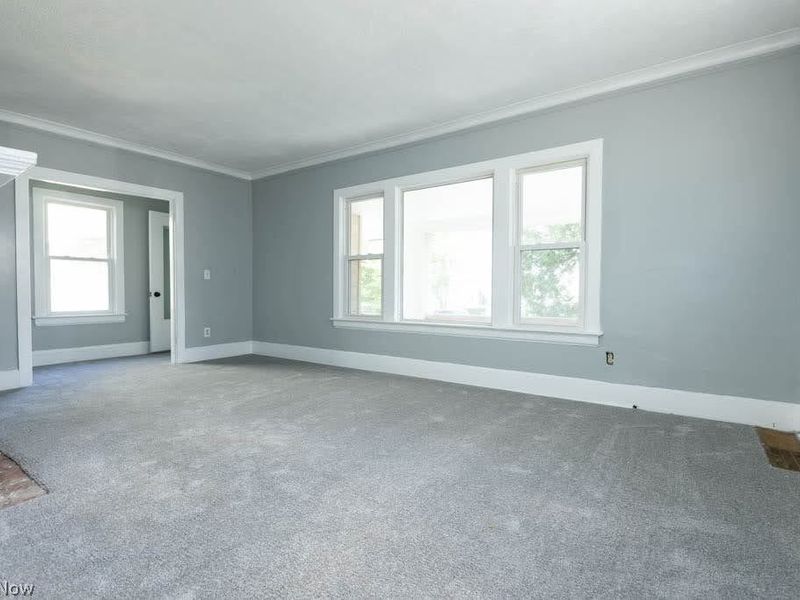 12909 Beachwood Avenue, Garfield Heights, OH 44105 Photo 8